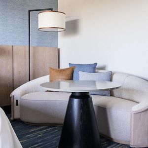 Deluxe  Tower King Room Hearing accessible